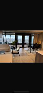 Beautiful Apartment with Panoramic View of center with roof terrace