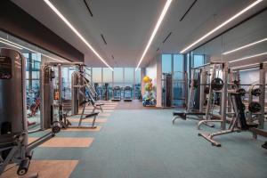 Luxury & Modern Condo in Design District with Pool