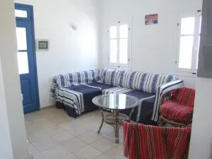 Jimmy's Apartment - Antiparos Town