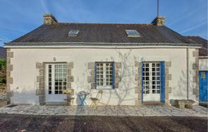 Maisons de vacances Awesome Home In Saint-Tugdual With Wifi : photos des chambres