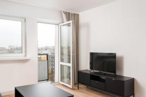 Elbląska Modern Apartment by BookingHost