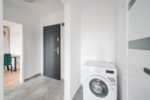 Elbląska Modern Apartment by BookingHost