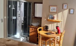 B&B / Chambres d'hotes La Ruelle Van Uchelen : photos des chambres