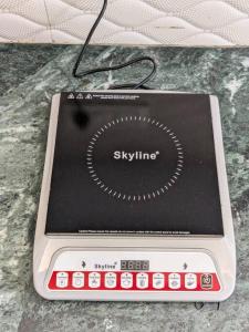 Cozy 1 BHK Condo with amenities