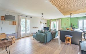 Maisons de vacances Nice Home In Blaye With Wifi : photos des chambres