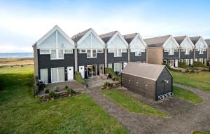 3 Bedroom Stunning Home In Assens - 4hvězdičkové hotely ve městě Assens