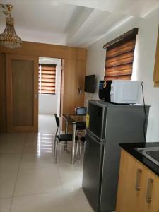 spacious 1 br fully furnished condo