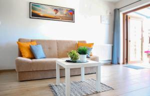 3 Bedroom Nice Home In Lubkowo