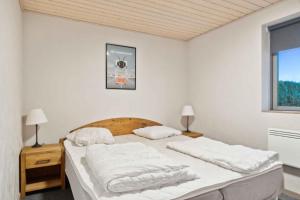 Cozy Summer House Near Karrebæksminde