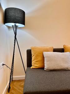 Woodie Apartment - Chic Retreat by Piata Unirii