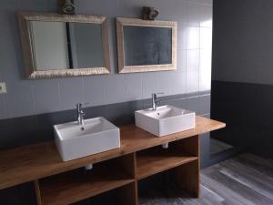 La Maison des Hirondelles, piscine, billard, ping pong, 3 terrasses et jardin