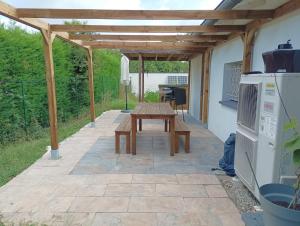 La Maison des Hirondelles, piscine, billard, ping pong, 3 terrasses et jardin