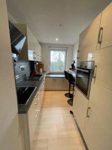 Sonniges Apartment, W-lan, Parkplatz, Autobahnnah, S-Bahn , Messe