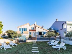 Holiday Home Victoria by Interhome