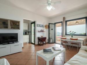 Holiday Home del Mare dipinto by Interhome