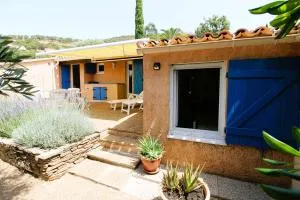 Mazet Mireille climatisé pour 4 personnes avec tennis et piscine à La Londes-Les-Maures - 科洛布里埃