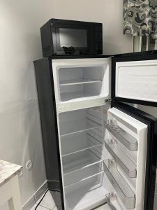 Private Studio in West Hialeah