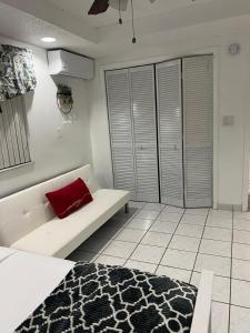 Private Studio in West Hialeah
