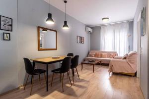 Seren- Coastal Road Apartment