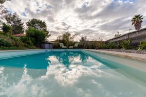 Bas de Villa Piscine 150m de la mer