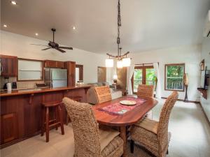 Residences at Barrier Reef 16A Garden View 1 BR by Stay Floreo