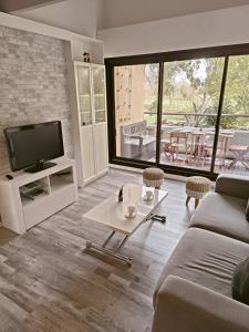 Appartement 6 pers, piscine, proche mer