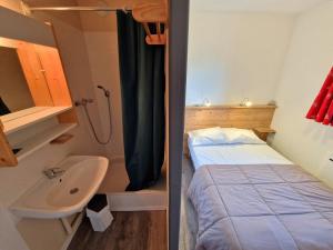 Appartement 3 Pièces + Cabine 810 Pers. - Cœur de Station, Proche Pistes et Commerces, 55m² - FR-1-265-191