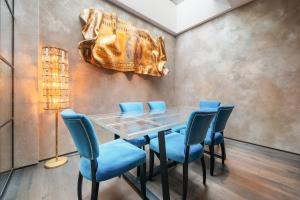 Elegant 4-BR House with garden