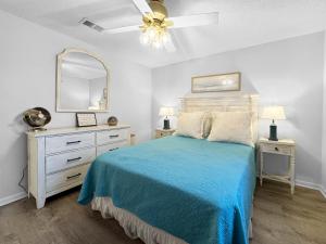 Seahorse 422 by ALBVR - Youll love this great condo thats just steps from the beach!