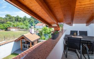 Lovely Apartment In Peroj With Wifi 