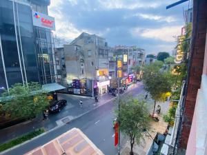 Cozy Duplex In The Heart of HCMC