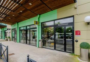 Hotels B&B HOTEL Cambrai : photos des chambres
