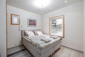 Aurora Jacuzzi Lodge