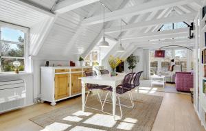 2 Bedroom Gorgeous Home In Græsted