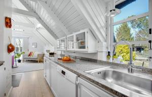 2 Bedroom Gorgeous Home In Græsted