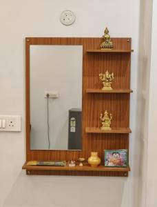 Sumyati Tranquil & Luxury 1BHK with Ganga View