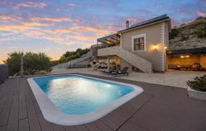 Lovely Home In Donje Polje - Donje Polje