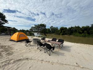 Riverland Camp
