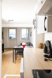 Appartements LA DEUCHE - Charmant Studio renove avec vue : photos des chambres