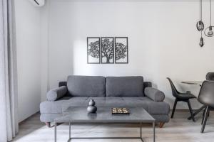 EN Suites Stylish & Comfort Stay near Acropolis