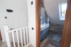 Luxury 5-Bed 4-Bath Home for the Ultimate Escape - 锡德卡普