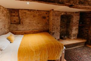 Lyde Court Country House