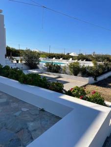 The Meltemi House, on the Outskirts of Naousa