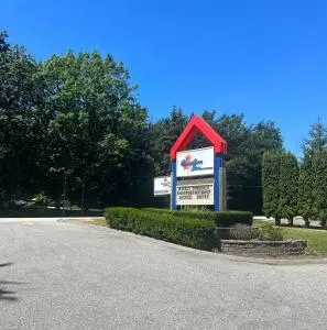 Canadian Inn - Surrey