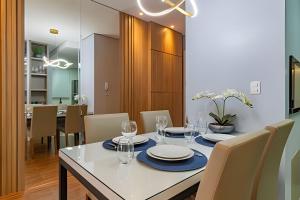 Borges , apto a poucos metros Rua Coberta