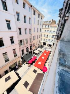 Marseille, Vieux-Port, Opera ,T2, Center 13001