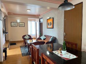 Primrose Apartment