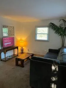 Entire House Near Atlanta, GA - جونزبورو