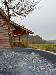 Woolly Wood Cabins - Bryn