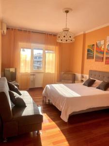 Golden Valley House 4-8 pax - box auto Metro B1 Conca Doro treno Val dAla